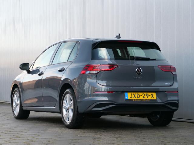 Volkswagen GOLF 1.0 eTSI Life Business 111 Pk Automaat Navigatie / Apple Carplay / DAB / Camera