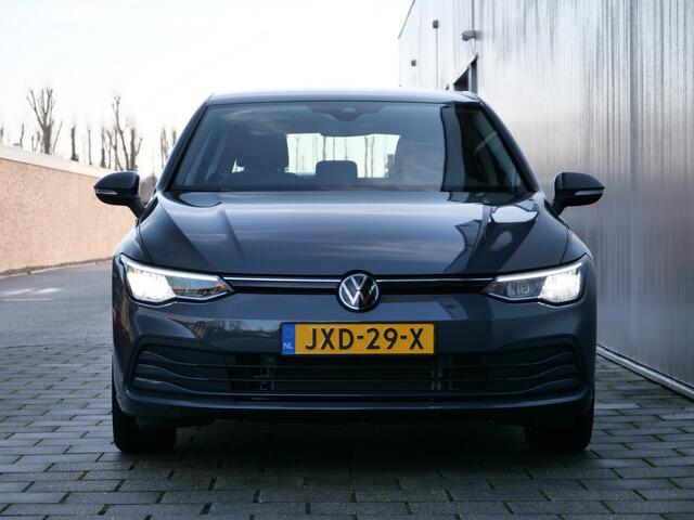 Volkswagen GOLF 1.0 eTSI Life Business 111 Pk Automaat Navigatie / Apple Carplay / DAB / Camera