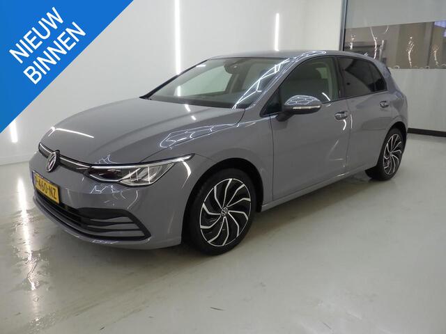 Volkswagen GOLF 1.0 TSI LIFE I ADAPTIVE CRUISE CONTROL I SFEERVERLICHTING I 17" LICHT METALEN VELGEN