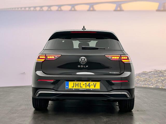 Volkswagen GOLF Style Plug in Hybride 204 pk