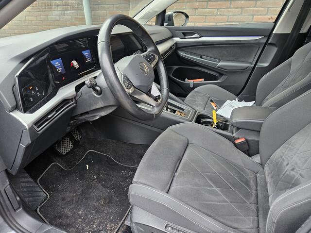 Volkswagen GOLF Variant 1.0 eTSI Life Business