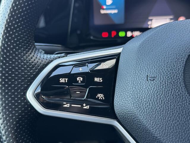 Volkswagen GOLF 1.5 eTSI 150PK 3 x R-Line | ACC | Climate | Navi | Carplay | Sfeerverl. | ¤19.900,- Incl. BTW