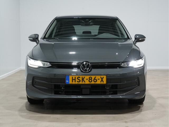 Volkswagen GOLF 1.5 eHybrid 204pk Life Edition Camera Navigatie 17"velgen Privacy glas 110