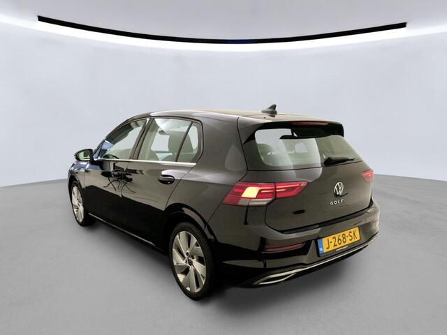 Volkswagen GOLF 1.5 TSI Style Trekhaak Navigatie Full-LED Pdc Acc Android/Carplay