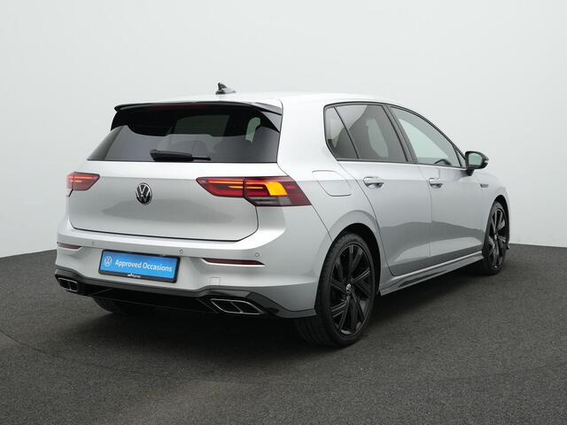 Volkswagen GOLF 1.5 eTSI 150 pk DSG R-Line Business+ | Stuur-/stoelverwarming | Achteruitrijcamera | Adaptive Cruise | Navigatie