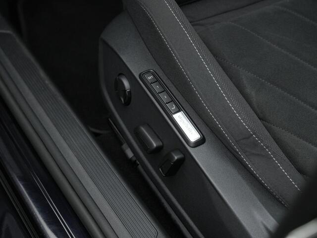 Volkswagen GOLF Variant 1.5 eTSI 130 pk DSG Style | Geheugen-/massagestoel | Adaptive Cruise | Carplay | Parkeersensoren voor/achter