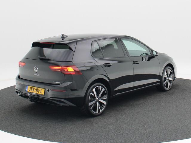 Volkswagen GOLF Life Edition 1.5 eHybrid 204 PK | Trekhaak | Navi | Camera | Stoelverwarming | 18" Lichtmetalen Velgen |