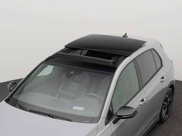 Volkswagen GOLF 1.5 eTSI 150 pk DSG R-Line Edition | Panoramadak | 360 camera | IQ Light | Head-up display