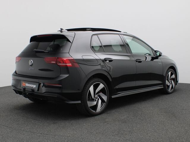 Volkswagen GOLF 1.5 eHybrid GTE 272PK DSG Pano-Schuifdak, Trekhaak, 18" LM Velgen, Achteruitrijcamera, Stoel-Stuurverwarming, Head-Up Display, Keyless, Side Assist