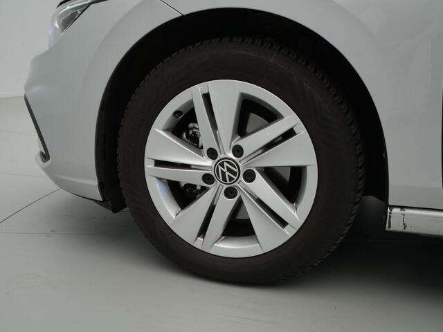 Volkswagen GOLF 1.0 eTSI 110pk Life Business DSG / Navigatie / Memory / Stoel+Stuurverwarming