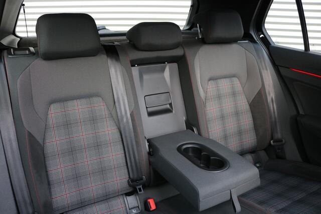 Volkswagen GOLF 2.0 TSI GTI DSG (Panoramadak Sportinterieur Carplay VirtualCockpit ACC Sfeer IQ-Light 19Inch PrivacyGlass)