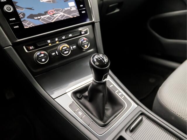 Volkswagen GOLF 1.4 TSI Sportline (GROOT NAVI, 4 CILINDER, CLIMATE, GETINT GLAS, SPORTSTOELEN, PARKEERSENSOREN, CRUISE, LM VELGEN, NEIUWSTAAT)