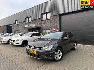 volkswagen-golf-1.0-tsi-trendline-