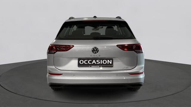 Volkswagen GOLF Variant 1.0 eTSI Automaat Life | 17" | Navigatie |