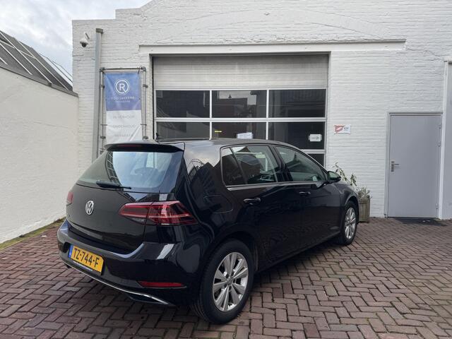 Volkswagen GOLF 1.0 TSI Comfortline Business Clima/Cruisecontrol/Navi/Stoelverwarm./PDC/LMvelgen