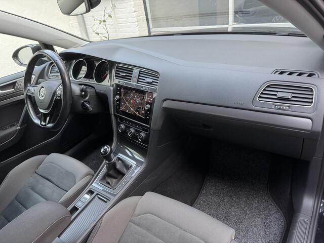 Volkswagen GOLF 1.0 TSI Comfortline Business Clima/Cruisecontrol/Navi/Stoelverwarm./PDC/LMvelgen