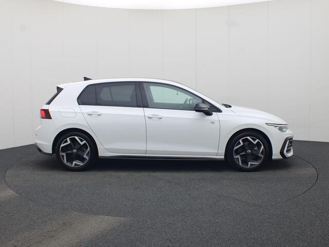 Volkswagen GOLF 1.5eTSI/150PK R-Line Black Style DSG · Navigatie · Camera + Parkeersensoren · Apple/Android · Garantie t/m 18-11-2026