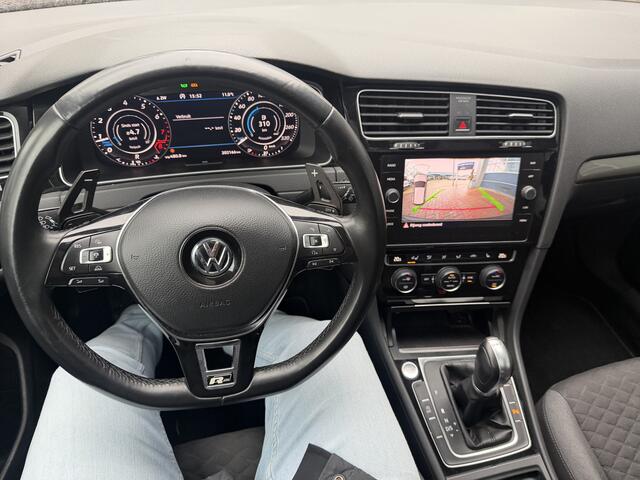 Volkswagen GOLF 1.5 TSI Highline Business R ACT PANO DigiDash R Line Stage 1+