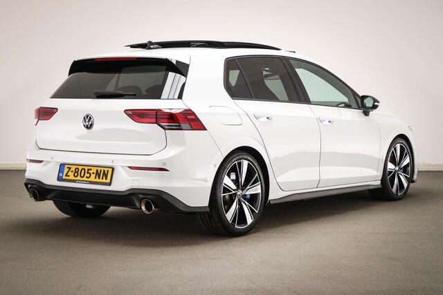 Volkswagen GOLF 1.4 eHybrid GTE | CUSTOM UITLAAT | WINTER / ASSISTENTIE- PACK | PANORAMADAK | TREKHAAK | 18"