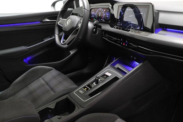 Volkswagen GOLF 1.4 eHybrid GTE | CUSTOM UITLAAT | WINTER / ASSISTENTIE- PACK | PANORAMADAK | TREKHAAK | 18"