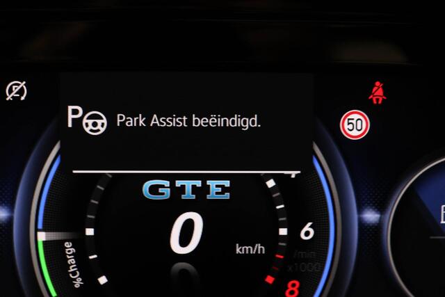 Volkswagen GOLF 1.4 eHybrid GTE | CUSTOM UITLAAT | WINTER / ASSISTENTIE- PACK | PANORAMADAK | TREKHAAK | 18"