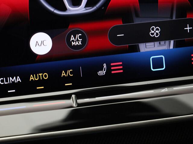 Volkswagen GOLF 1.5eTSI/150PK R-Line Black Style DSG · Panoramadak · Apple/Android Car Play · Navigatie · Garantie t/m 07-03-2027