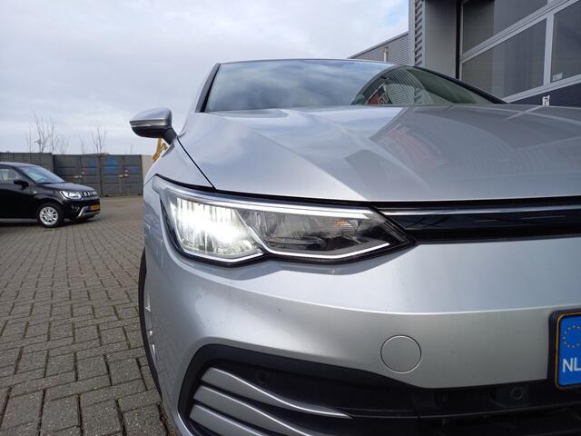 Volkswagen GOLF 1.0 eTSI Life AUT - 1 EIGENAAR - NL AUTO - VIRTUAL COCKPIT -