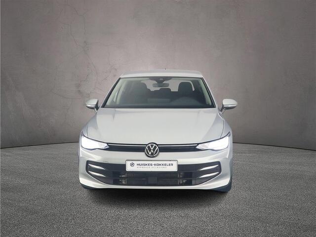 Volkswagen GOLF Life Edition 1.5 eTSI 115pk DSG Automaat Adaptive cruise control, Achteruitrijcamera, LED koplampen, Stoelverwarming, Parkeersensoren, App connect