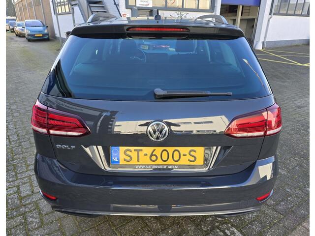 Volkswagen GOLF 1.0 TSI Comfortline / Wagon / Autom. / Navi / PDC / Cruise / Climate