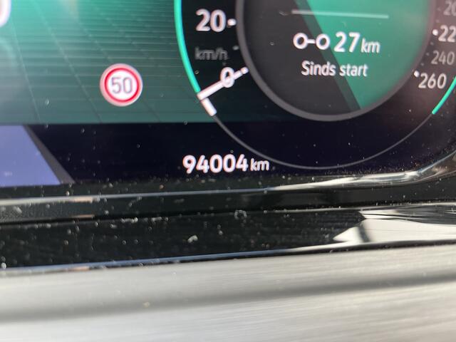 Volkswagen GOLF 1.4 eHybrid Style / AUTOMAAT/ PANO/ MEMORY SEAT/ PARK. SENSOREN + CAMERA/ CRUISE/ NAVI/ APP-CONNECT/ CLIMA/ STOELVERWARMING