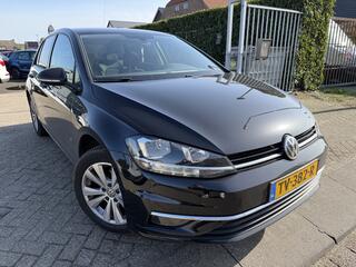 volkswagen-golf-tsi-comfortline-bus