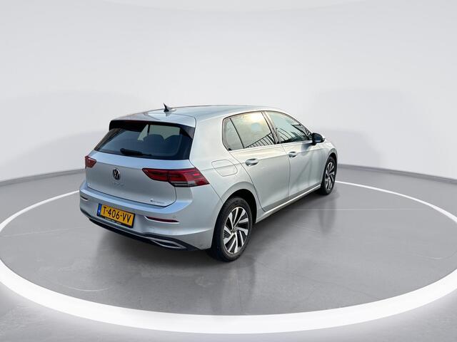 Volkswagen GOLF 1.4 eHybrid 204pk DSG Style · Apple/Android Car Play · Stoel en Stuurverwarming · Navigatie ·