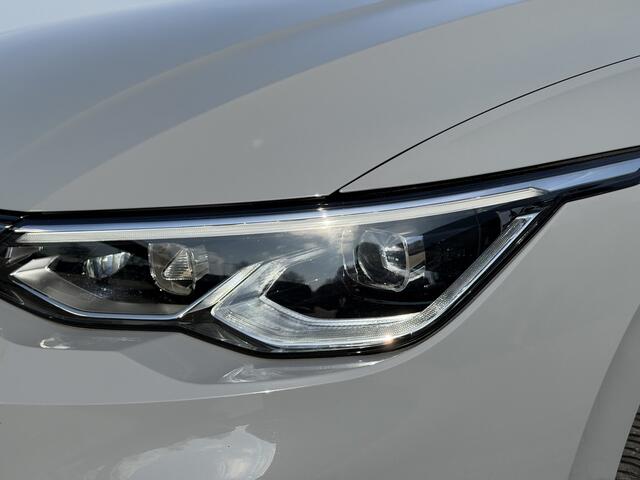 Volkswagen GOLF 1.4 eHybrid Style Pano-Dak | Trekhaak | Camera | Stoelverw. |