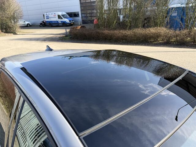 Volkswagen GOLF 1.4 eHybrid Style Pano-Dak | Trekhaak | Camera | Stoelverw. |