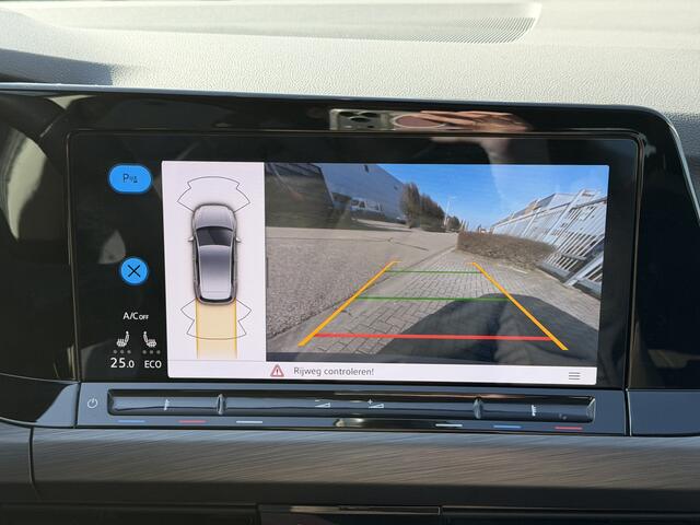 Volkswagen GOLF 1.4 eHybrid Style Pano-Dak | Trekhaak | Camera | Stoelverw. |