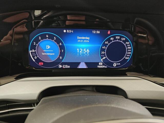 Volkswagen GOLF 1.0 TSI Life 1e Eigenaar | Volledig onderh | NAP | BTW | Trekhaak | Camera | Elek Stoel | Memory | Massage | Sfeer | Carplay | ACC | PDC | Full Led | Bots