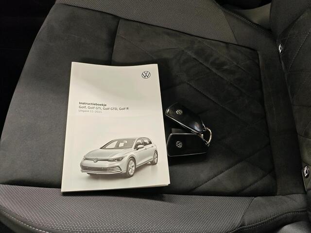 Volkswagen GOLF 1.0 TSI Life 1e Eigenaar | Volledig onderh | NAP | BTW | Trekhaak | Camera | Elek Stoel | Memory | Massage | Sfeer | Carplay | ACC | PDC | Full Led | Bots