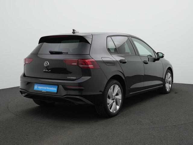 Volkswagen GOLF 1.5 eHybrid 204 pk Life Edition | Stuur-/stoelverwarming | Achteruitrijcamera | Adaptive Cruise