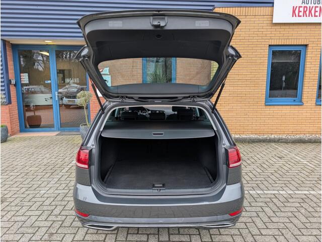 Volkswagen GOLF 1.5 TSI HIGHLINE, adaptieve cruise, Virtual Cockpit, airco, PDC, Carplay, 4 Nieuwe All Season Banden.