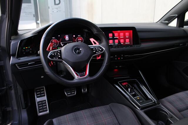 Volkswagen GOLF 2.0 TSI GTI / SCHUIFDAK / LED V + A / HARMAN KARDON