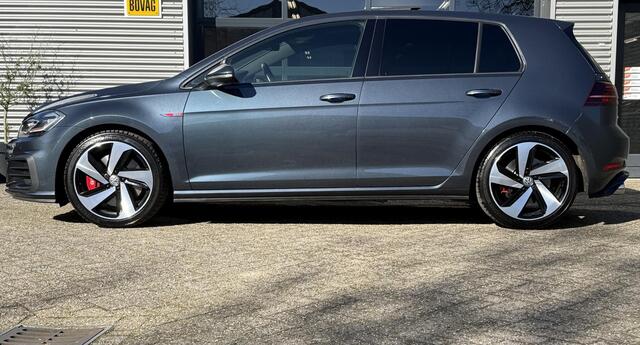Volkswagen GOLF 2.0 TSI GTI Performance l Pano l Apple Carplay l Camera l PDC