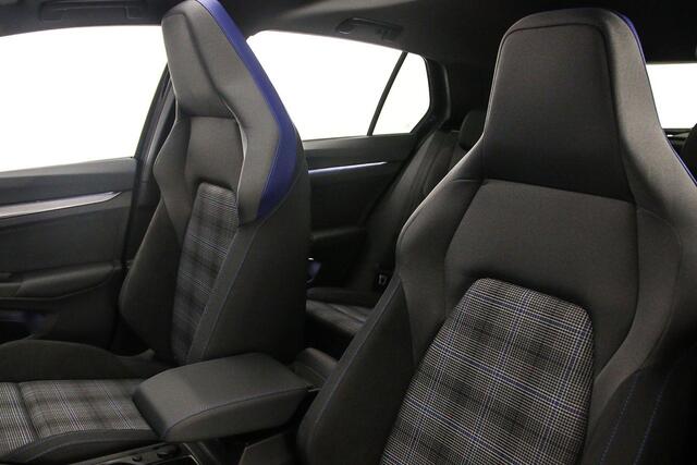 Volkswagen GOLF GTE 1.5 TSI eHybrid 272pk DSG Automaat Panoramadak, Adaptive cruise control, 360 camera, Achteruitrijcamera, LED matrix koplampen