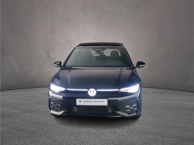 Volkswagen GOLF GTE 1.5 TSI eHybrid 272pk DSG Automaat Panoramadak, Adaptive cruise control, 360 camera, Achteruitrijcamera, LED matrix koplampen