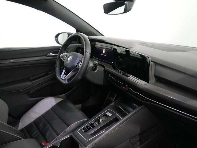 Volkswagen GOLF 1.4 eHybrid GTE | Leer | IQ Light | Trekhaak | ACC |