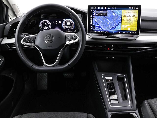 Volkswagen GOLF 1.5 eHybrid 204pk DSG Life Edition · Camera · Apple/Android Car Play · Stoel&- Stuurverwarming · P-Sensoren · Sfeerverlichting · 18'' Inch · Garantie t/m 16-06-2029 of 100.000km