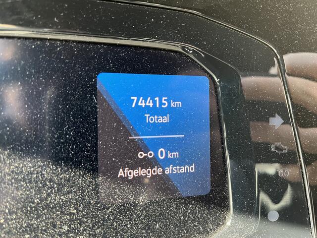 Volkswagen GOLF 1.4 eHybrid GTE / AUTOMAAT/ CRUISE/ DIGITAL DASH/ NAVI/ APP-CONNECT/ PARK. SENSOREN V&A/ CLIMA/ STOELVERWARMING/ 18"LMV