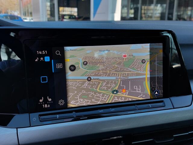 Volkswagen GOLF 1.5 TSI 131pk Life Business | Navi | Apple Carplay | Clima | Adap.Cruise | Led Koplampen | Dodehoek+Rijstrooksensor | Stoel+Stuurwielverwarming | Pdc V+A+Assist+Camera | 17''lm | Trekhaak