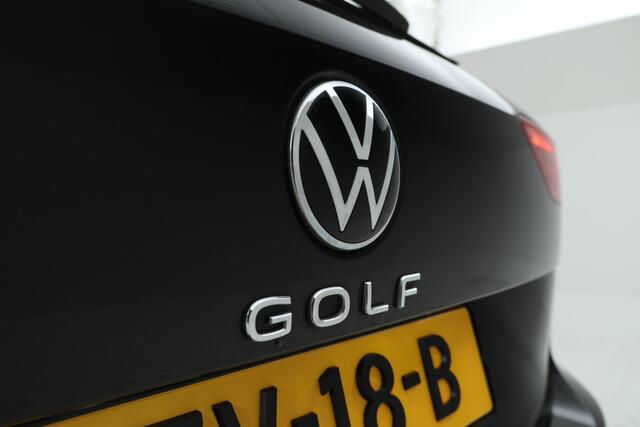 Volkswagen GOLF 2.0 TDI Life Business Automaat, Navigatie,