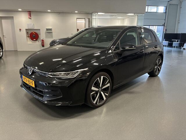 Volkswagen GOLF 1.5 eHybrid 204pk DSG Life Edition · Camera · Keyless · Stuur- & Stoelverwarming · Sfeerverlichting · Apple/Android Car Play · 18"Velgen · Garantie t/m 03-07-2029 of 100.000km