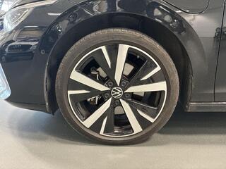 volkswagen-golf-1.5-ehybrid-204pk-d